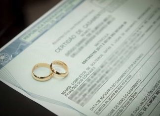 Regime de Bens Certidão de Casamento Gay com alianças