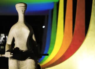 Quando foi aprovado o Casamento Gay no Brasil STF com iluminação especial para o Dia Internacional do Orgulho LGBTQIA+ (Foto: Fellipe Sampaio/SCO/STF)